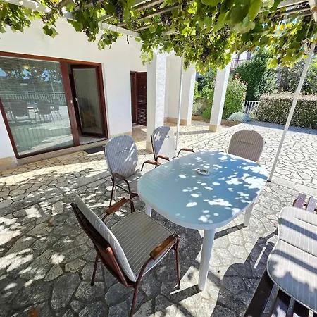 In 13781 Apartmán Dramalj