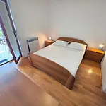 In 13781 Apartment *