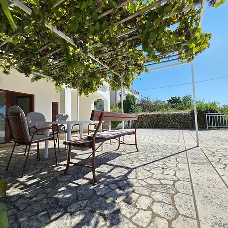 In 13781 Διαμέρισμα *